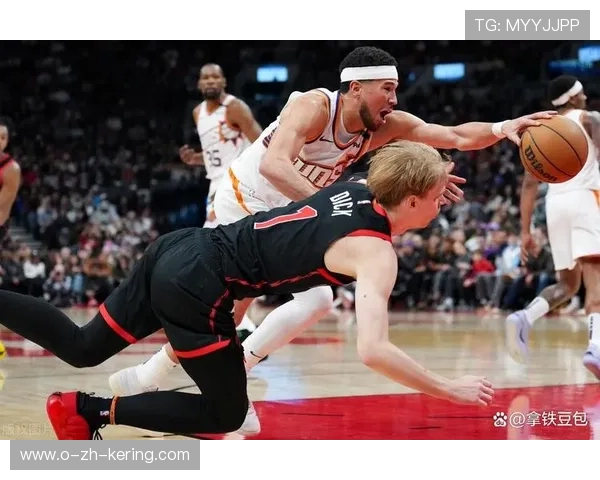 太阳球员快速回防化解对方反击