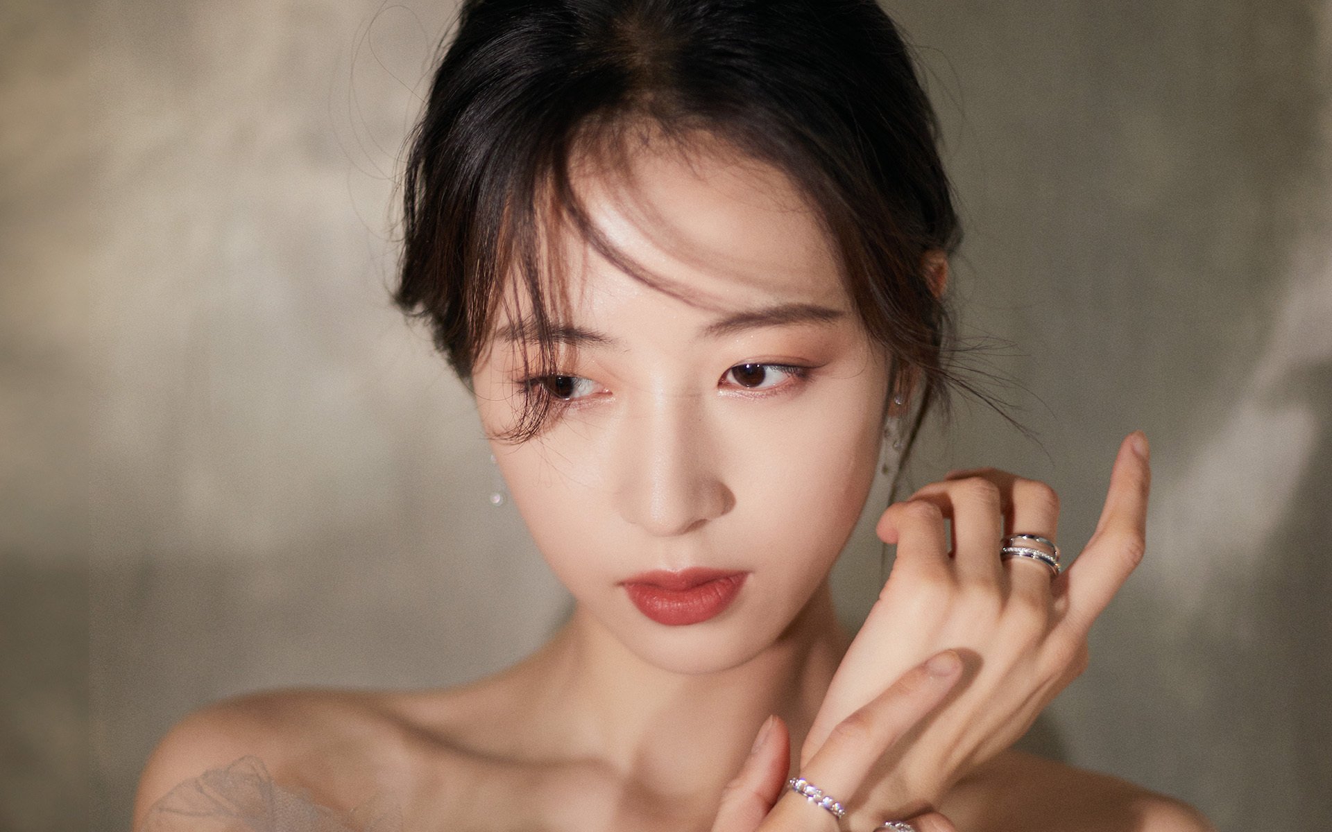 开云官网APP下载-“武汉马拉松：飞奔的脚步，奏响速度与力量的交响乐”