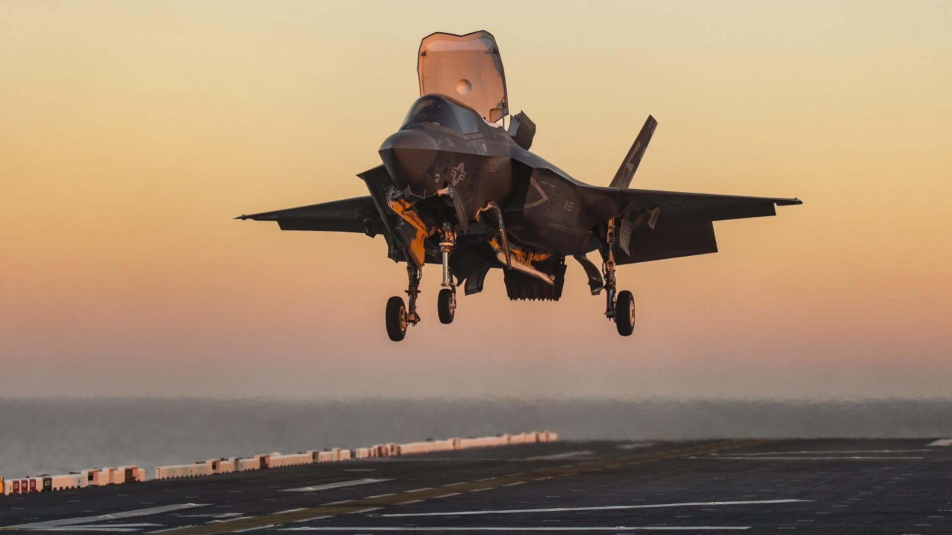 杰克·阿莱克西男子100米自由泳表现抢眼,埃里克自由泳100米